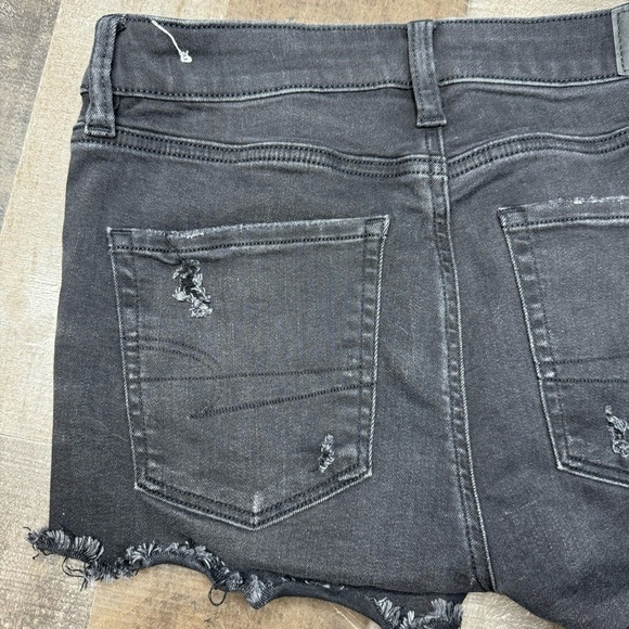 American Eagle Distressed Hi Rise Shortie Jean Short size 4 - Picture 3 of 11